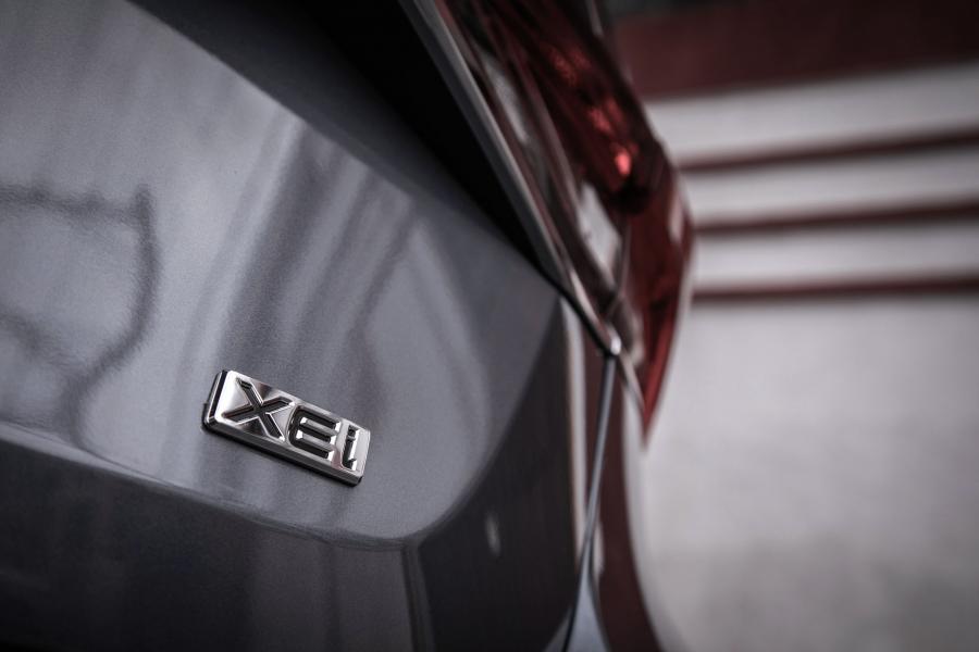 Детали экстерьера Toyota Corolla XEi Sedan 2019 года  (LA) (фото 6 из 33)